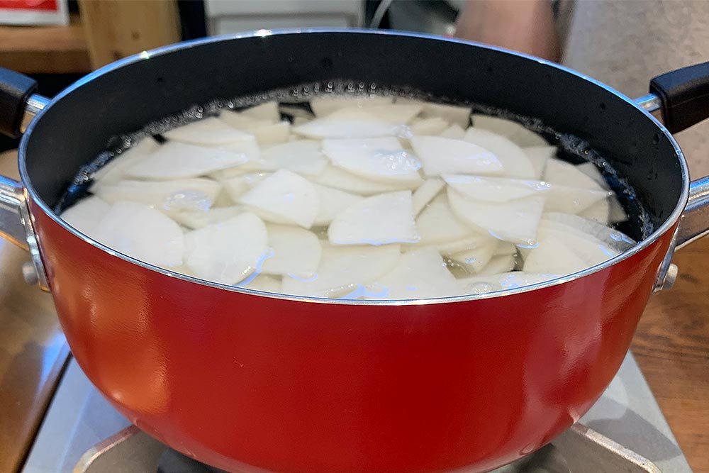 だいこんを煮る